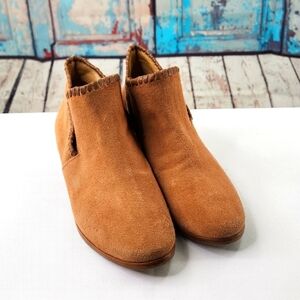 Jack Rogers tan suede whip stitch edge pull on booties